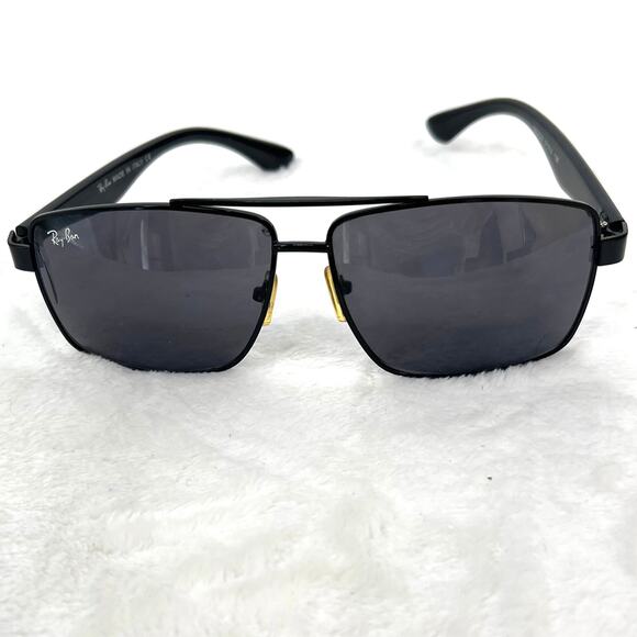 Vintage RAY BAN Black Sunglasses RB3529 Discontinued Wearable With Issues *Read* - Picture 1 of 10